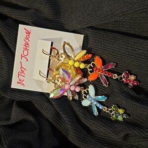 NWT betsey johnson butterfly earrings